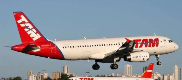 Tam precisa colocar passageiros em outros voos Tam precisa colocar passageiros em outros voos
