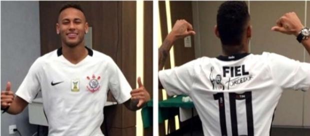 Neymar posa com a camisa alvinegra antes da final (Divulgação) Neymar posa com a camisa alvinegra antes da final (Divulgação)