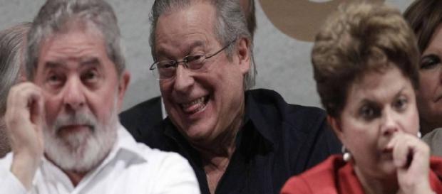 Políticos acusados de corrupção não conseguem visto Políticos acusados de corrupção não conseguem visto