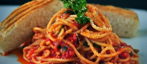 La pasta e il pane fanno bene alla salute ed anche alla forma fisica.