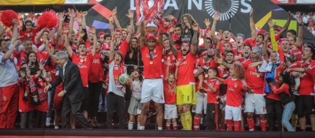 Benfica continua desviando craques ao rival Benfica continua desviando craques ao rival