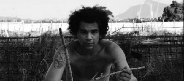 Diego Vieira Machado foi encontrado morto na UFRJ, vítima de espancamento. Diego Vieira Machado foi encontrado morto na UFRJ, vítima de espancamento.