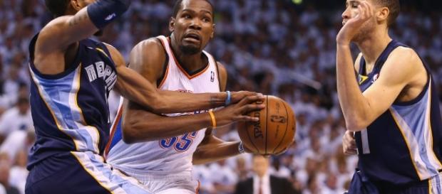Kevin Durant foi um dos destaques do Oklahoma City Thunder ao longo dos últimos anos Kevin Durant foi um dos destaques do Oklahoma City Thunder ao longo dos últimos anos