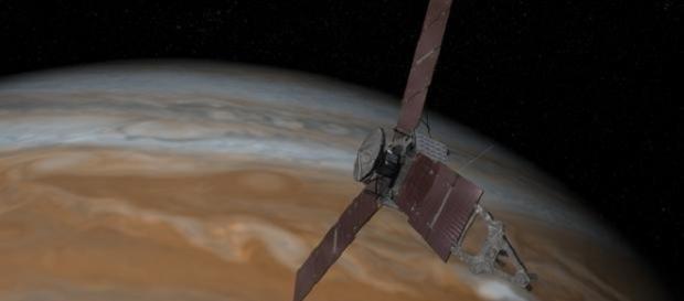 La sonda Juno en su órbita hacia Júpiter La sonda Juno en su órbita hacia Júpiter