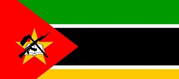 Mozambique flag / vector by no attrition via cc pixabay Mozambique flag / vector by no attrition via cc pixabay
