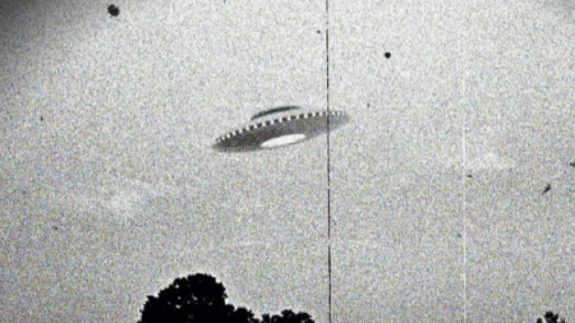 Radar militari avrebbero intercettato UFO