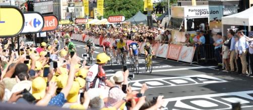 El alemán Marcel Kittel ganó la cuarta etapa del Tour en una nueva definición con photo finish