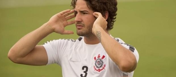 Pato volta nessa terça ao Corinthians Pato volta nessa terça ao Corinthians