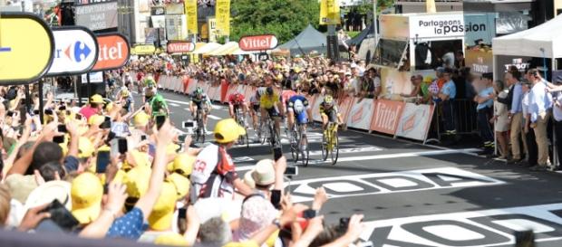 El alemán Marcel Kittel ganó la cuarta etapa del Tour en una nueva definición con photo finish El alemán Marcel Kittel ganó la cuarta etapa del Tour en una nueva definición con photo finish