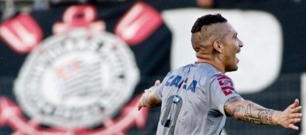 Paolo Guerrero pode voltar para o Corinthians Paolo Guerrero pode voltar para o Corinthians