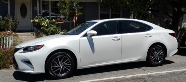 9000A ES350 4-DR Lexus Sedan 2016 9000A ES350 4-DR Lexus Sedan 2016
