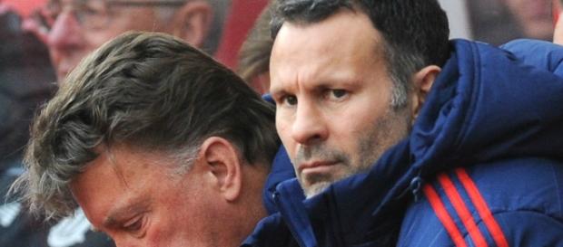 Giggs deixa o United após 29 anos no clube Giggs deixa o United após 29 anos no clube