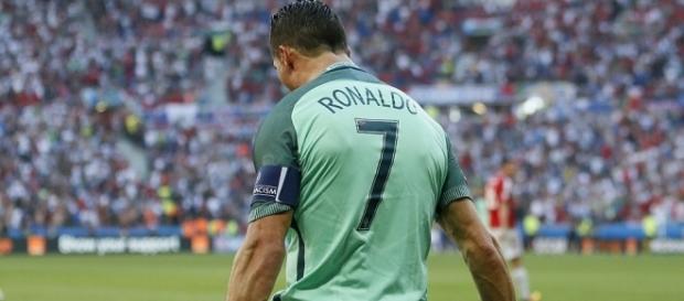 Hungary 3-3 Portugal: Cristiano Ronaldo scores twice to send ... - dailymail.co.uk Hungary 3-3 Portugal: Cristiano Ronaldo scores twice to send ... - dailymail.co.uk