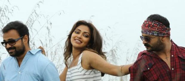 Malayalee film 'Shajahanum Pareekuttiyum is comic (Panasiabiz.com) Malayalee film 'Shajahanum Pareekuttiyum is comic (Panasiabiz.com)