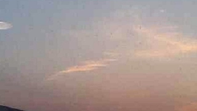 entinaia di testimoni nella vivace citt&agrave; di Shanghai, in Cina, hanno segnalato l'avvistamento di un Ufo