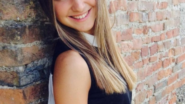 Sara Cicciotto, morta a 17 anni dopo lo schianto in scooter (foto Facebook)