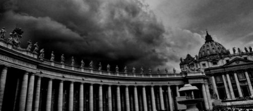 La tormenta su Città del Vaticano.