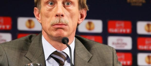 Revoltă împotriva numirii lui Christoph Daum ca selecționer al ... - libertatea.ro Revoltă împotriva numirii lui Christoph Daum ca selecționer al ... - libertatea.ro