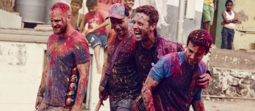 I Coldplay nel videoclip di Hymn For The Weekend.