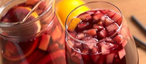 red wine sangria summer party drink