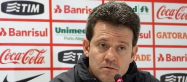 Flu procurou técnico do Inter, após demissão de Eduardo Baptista Flu procurou técnico do Inter, após demissão de Eduardo Baptista