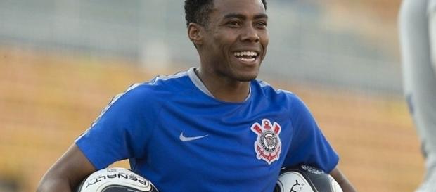 Elias passou dois meses afastado dos gramados Elias passou dois meses afastado dos gramados