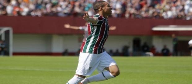 Wellington Silva comemorando um dos gols nos 3 a 0 sobre a Ponte Preta no domingo (Foto: Lancenet) Wellington Silva comemorando um dos gols nos 3 a 0 sobre a Ponte Preta no domingo (Foto: Lancenet)