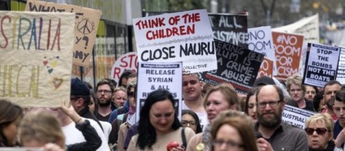 Australia: violenze nel centro di detenzione di Nauru