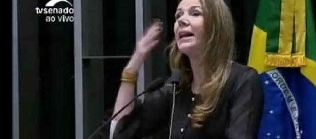 Comunista perdeu a linha durante sessão do Senado Comunista perdeu a linha durante sessão do Senado