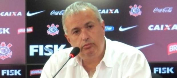 Diretoria do Corinthians anuncia retorno de atacante para a equipe Diretoria do Corinthians anuncia retorno de atacante para a equipe