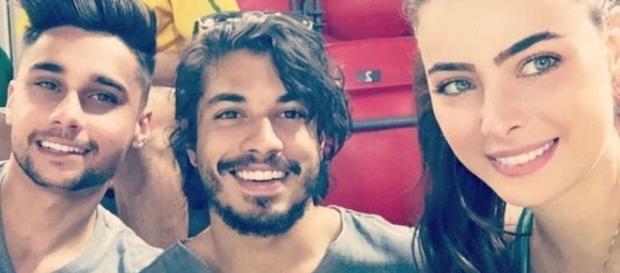 Douglas Sampaio é vaiado ao querer furar fila nas Olimpíadas Douglas Sampaio é vaiado ao querer furar fila nas Olimpíadas