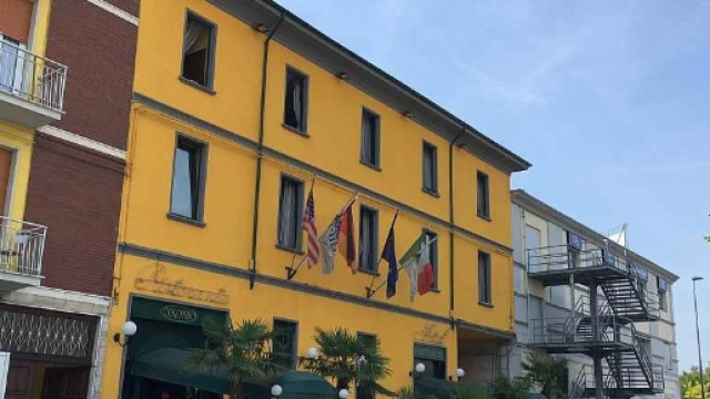 Piacenza: albergatrice non gradisce presenza profughi