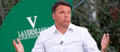 Matteo Renzi sul palco del Caffè della Versiliana