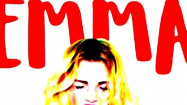 La cantante Pop-Rock, #EmmaMarrone, si dice pronta per il debutto del suo primo libro: 'Dentro &egrave; tutto acceso.' #BlastingNews