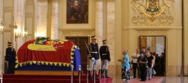 Regina Ana va fi înmormântată astăzi. Programul complet al funeraliilor Regina Ana va fi înmormântată astăzi. Programul complet al funeraliilor