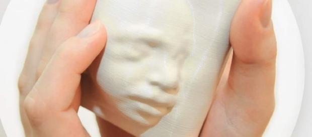 Molde 3D de la empresa polaca de un rostro de feto Molde 3D de la empresa polaca de un rostro de feto