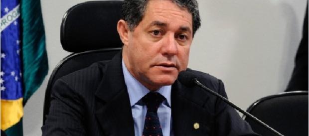 Ex- Tesoureiro também passa a ser réu na lava-jato Ex- Tesoureiro também passa a ser réu na lava-jato