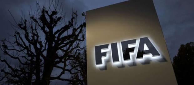 Fifa já puniu torcidas de outros países que tiveram o mesmo comportamento dos brasileiros Fifa já puniu torcidas de outros países que tiveram o mesmo comportamento dos brasileiros