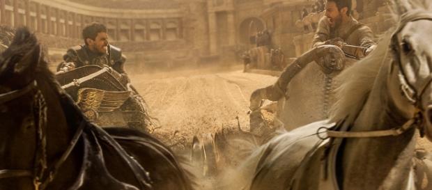 Ben-Hur e Messala, durante a corrida de bigas / Divulgação Ben-Hur e Messala, durante a corrida de bigas / Divulgação