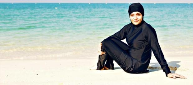 Burkini et laicite en France : un debat Burkini et laicite en France : un debat