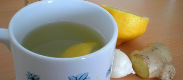 À noite, o consumo dos chás deve ser moderado, pois são ricos em cafeína À noite, o consumo dos chás deve ser moderado, pois são ricos em cafeína