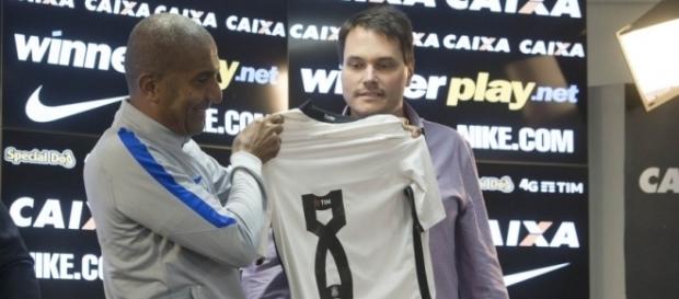 Cúpula alvinegra quer a saída de Cristóvão Borges do Corinthians Cúpula alvinegra quer a saída de Cristóvão Borges do Corinthians