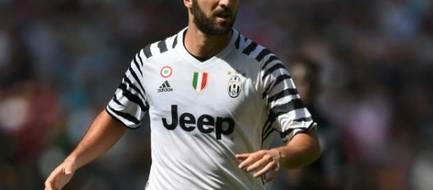 Gonzalo Higuain et son problème de poids - sports.fr Gonzalo Higuain et son problème de poids - sports.fr