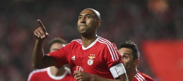 Luisão vai deixar o seu time de coração Luisão vai deixar o seu time de coração