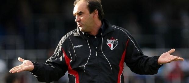 Ricardo Gomes deve enfrentar o Palmeiras desfalcado Ricardo Gomes deve enfrentar o Palmeiras desfalcado
