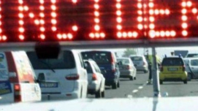 Incidente mortale sulla SS107: muore 23enne.