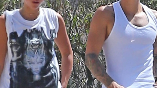 Justin Bieber attaccato dalle fan per foto su Instagram