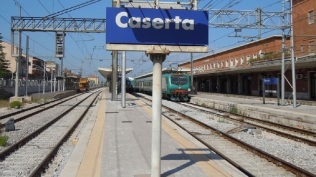 Muore sui binari alla stazione di Caserta ... - casertasera.it