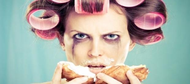 Entenda porque a mulher tem variados tipos de comportamento durante o período pré-menstrual. Entenda porque a mulher tem variados tipos de comportamento durante o período pré-menstrual.
