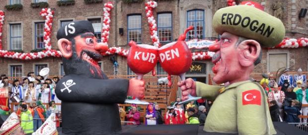 Un carnaval din Germania sugerează legăturile dintre liderul ISIS, Abu Bakr al-Baghdadi și Președintele turc Recep Erdoğan Un carnaval din Germania sugerează legăturile dintre liderul ISIS, Abu Bakr al-Baghdadi și Președintele turc Recep Erdoğan